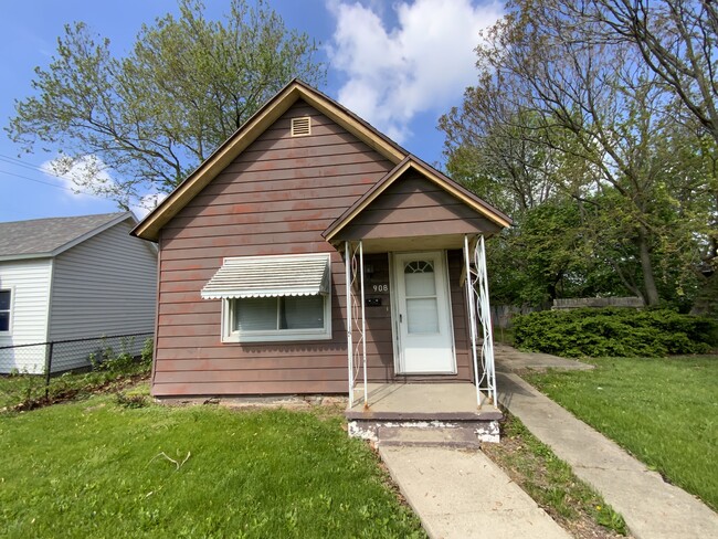 property at 908 Jewell St