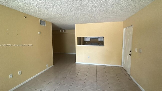 2103 Renaissance Blvd, Unit 108 in Miramar, FL - Foto de edificio - Building Photo