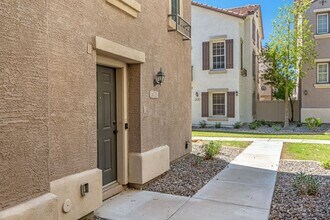 5626 S 21st Pl in Phoenix, AZ - Building Photo - Building Photo
