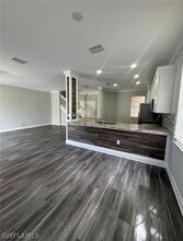 7614 Bristol Cir in Naples, FL - Building Photo - Building Photo