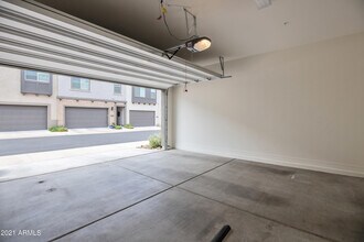 7358 E Casitas Del Rio Dr in Scottsdale, AZ - Building Photo - Building Photo