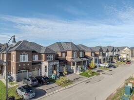25 Novice Dr in Brampton, ON - Building Photo