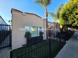 1119 St Louis Ave in Long Beach, CA - Building Photo