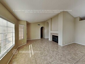 9030 W Windsor Ave in Phoenix, AZ - Foto de edificio - Building Photo