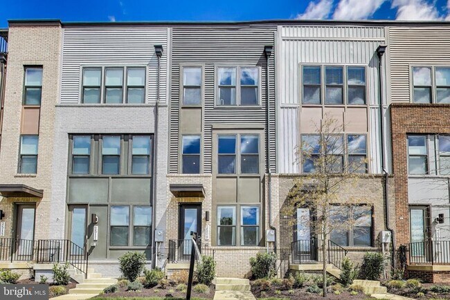 2509 River Terrace Rd in Hyattsville, MD - Building Photo - Building Photo