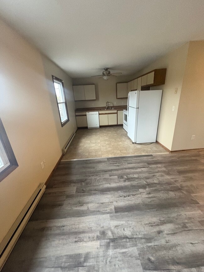 6622 Lincoln Ave, Unit 2