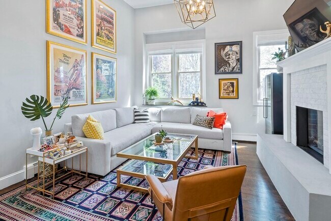 44 High St, Unit 5 in Boston, MA - Building Photo - Building Photo