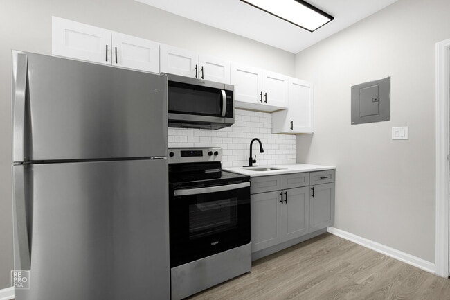 4901 S Drexel Blvd Chicago, IL 60615 in Chicago, IL - Building Photo - Building Photo