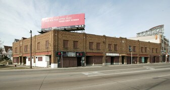 4701-4715 W Lisbon Ave in Milwaukee, WI - Building Photo