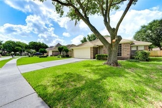 4814 Cotter Ln in Rosenberg, TX - Building Photo - Building Photo