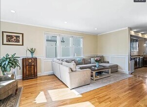 58 Spiers Rd in Newton, MA - Building Photo - Building Photo