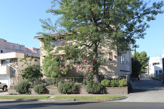 1621 Federal Ave in Los Angeles, CA - Building Photo - Building Photo