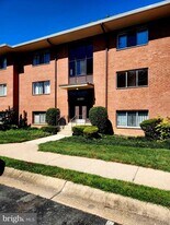 10320 ROCKVILLE PIK in Rockville, MD - Building Photo