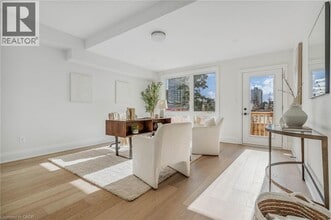 138 East St in Oakville, ON - Building Photo - Building Photo