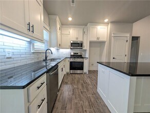 9 Langholm Cir in Bella Vista, AR - Building Photo - Building Photo