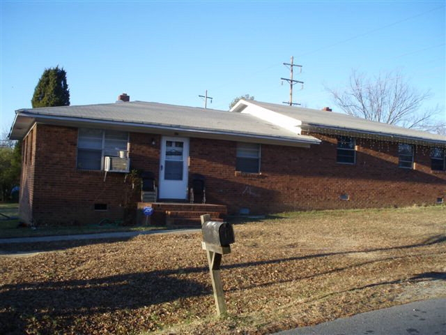 323 Mendota St in Lexington, NC - Building Photo