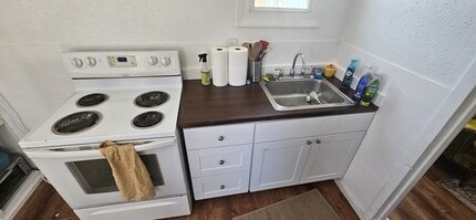 1015 Pine Ave in Kemmerer, WY - Building Photo - Building Photo