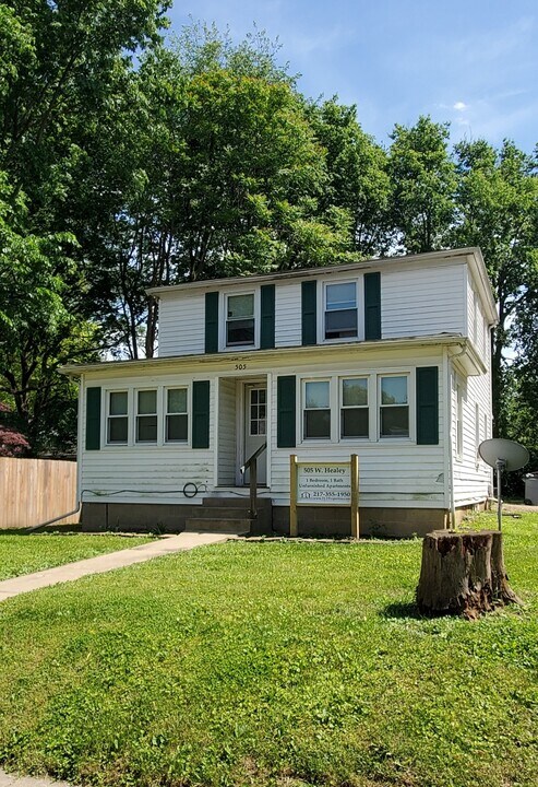 505 W Healey St in Champaign, IL - Foto de edificio