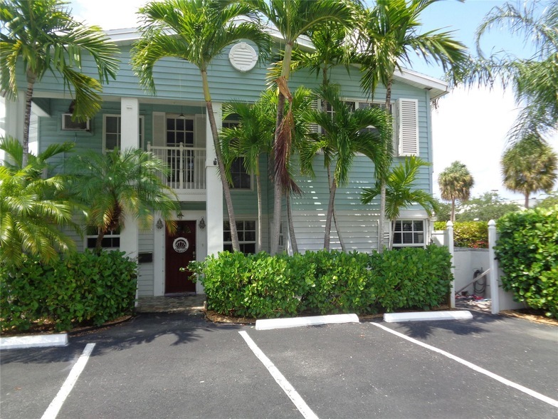 57 NE 24th St, Unit 61 in Wilton Manors, FL - Building Photo