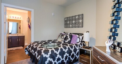 Park Place Baton Rouge Apartments in Baton Rouge, LA - Building Photo - Building Photo