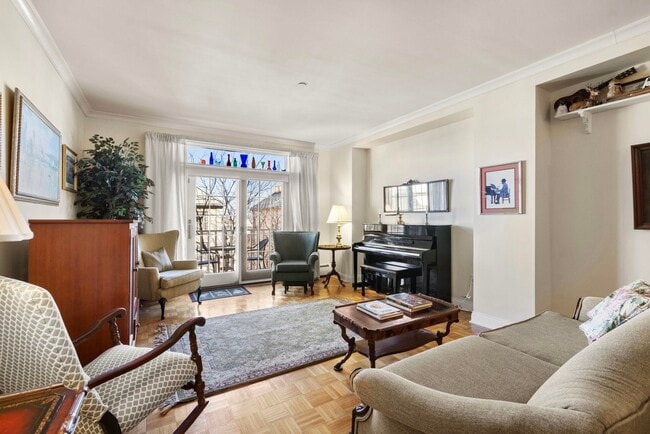 property at 207 Shearwater Ct W