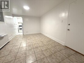 2770 Yonge St in Toronto, ON - Building Photo