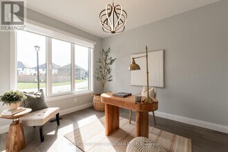 2166 Tripp Dr in London, ON - Building Photo - Building Photo
