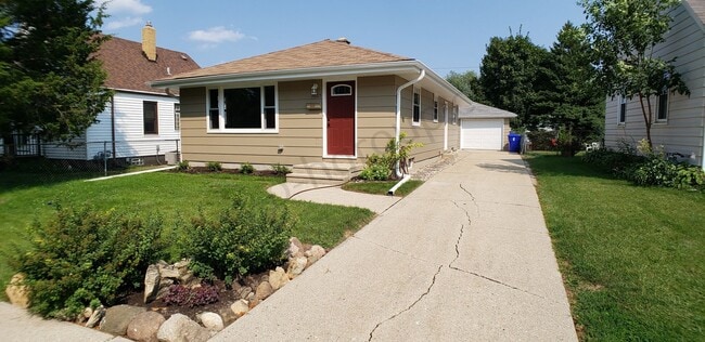 property at 3005 26th Ave