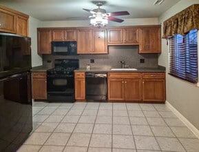 824 Minnesota Cir in Carol Stream, IL - Building Photo - Building Photo