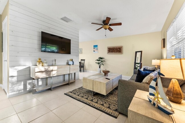 630 Allen Ave, Unit B in Delray Beach, FL - Building Photo - Building Photo