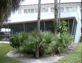 Villa Madonna in Greenacres, FL - Building Photo - Building Photo