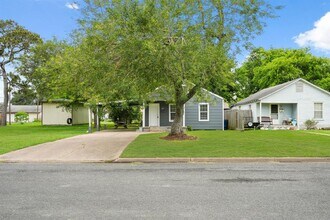 810 15th Ave N in Texas City, TX - Building Photo - Building Photo