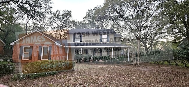 211 Plantation Rd in Dothan, AL - Building Photo - Building Photo