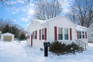 162 Barney Blvd in Battle Creek, MI - Building Photo