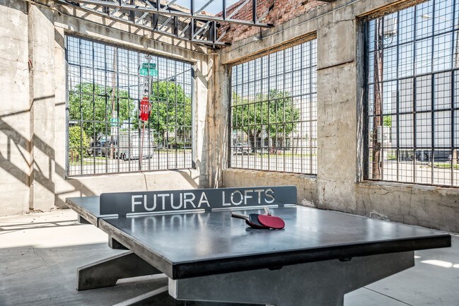 Futura Lofts in Dallas, TX - Foto de edificio - Building Photo