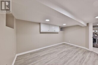 47 Washington Ave in Oakville, ON - Building Photo - Building Photo