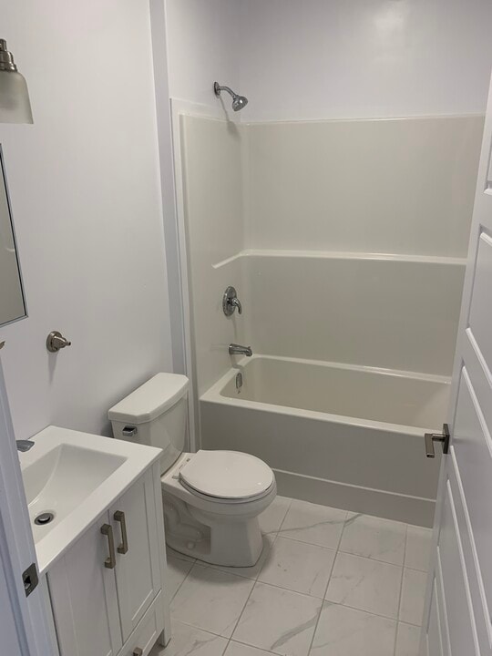 6 Catamaran Rd in Halifax, NS - Building Photo