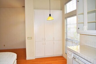 14 Cigliano Aisle in Irvine, CA - Building Photo - Building Photo