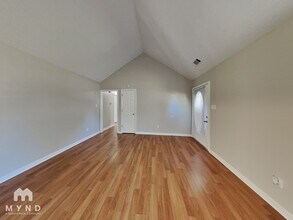 6717 Elmore Woods Ln in Memphis, TN - Building Photo - Building Photo