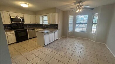 6705 Red Fox Trail in Fort Worth, TX - Foto de edificio - Building Photo