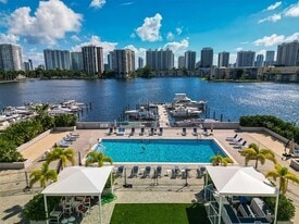 18011 Biscayne Blvd, Unit 803 in Aventura, FL - Building Photo