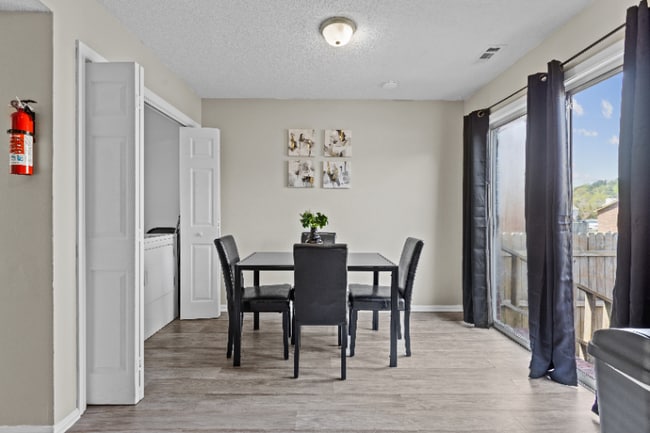 100 Mosby Cir in Greenville, NC - Building Photo - Building Photo