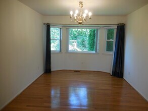3020 Gallinger Dr in Ann Arbor, MI - Building Photo - Building Photo