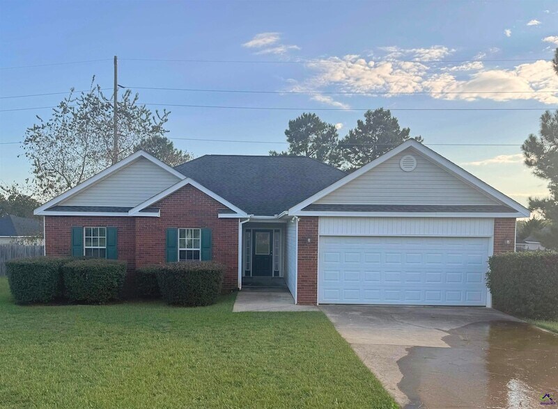 105 Windmill Court in Warner Robins, GA - Foto de edificio