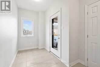 615 Cartographe St in Ottawa, ON - Building Photo - Building Photo