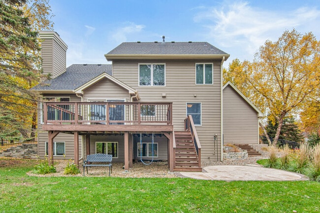 9039 Brentwood Trl in Woodbury, MN - Foto de edificio - Building Photo