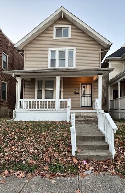 property at 823 Oakwood Ave