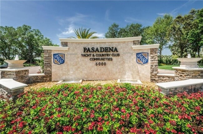 5950 Pelican Bay Plaza S in Gulfport, FL - Building Photo - Building Photo
