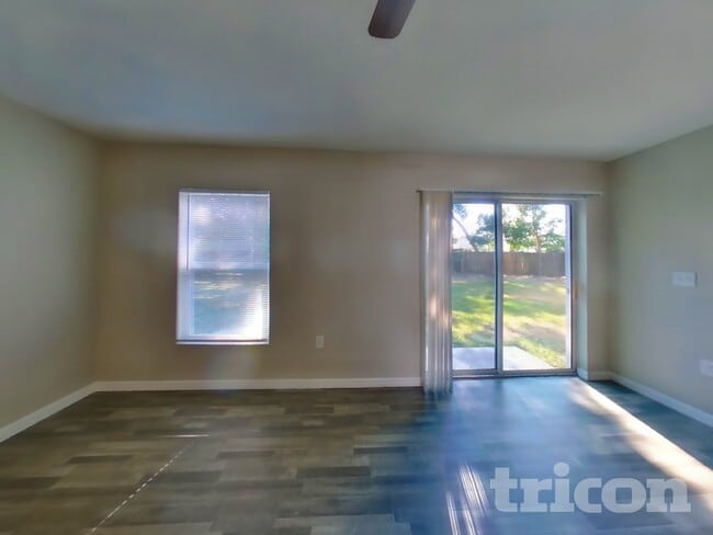 9268 Gibralter St in Spring Hill, FL - Building Photo - Building Photo