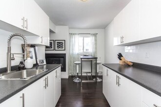 475-477 Lancaster St W in Kitchener, ON - Building Photo - Building Photo